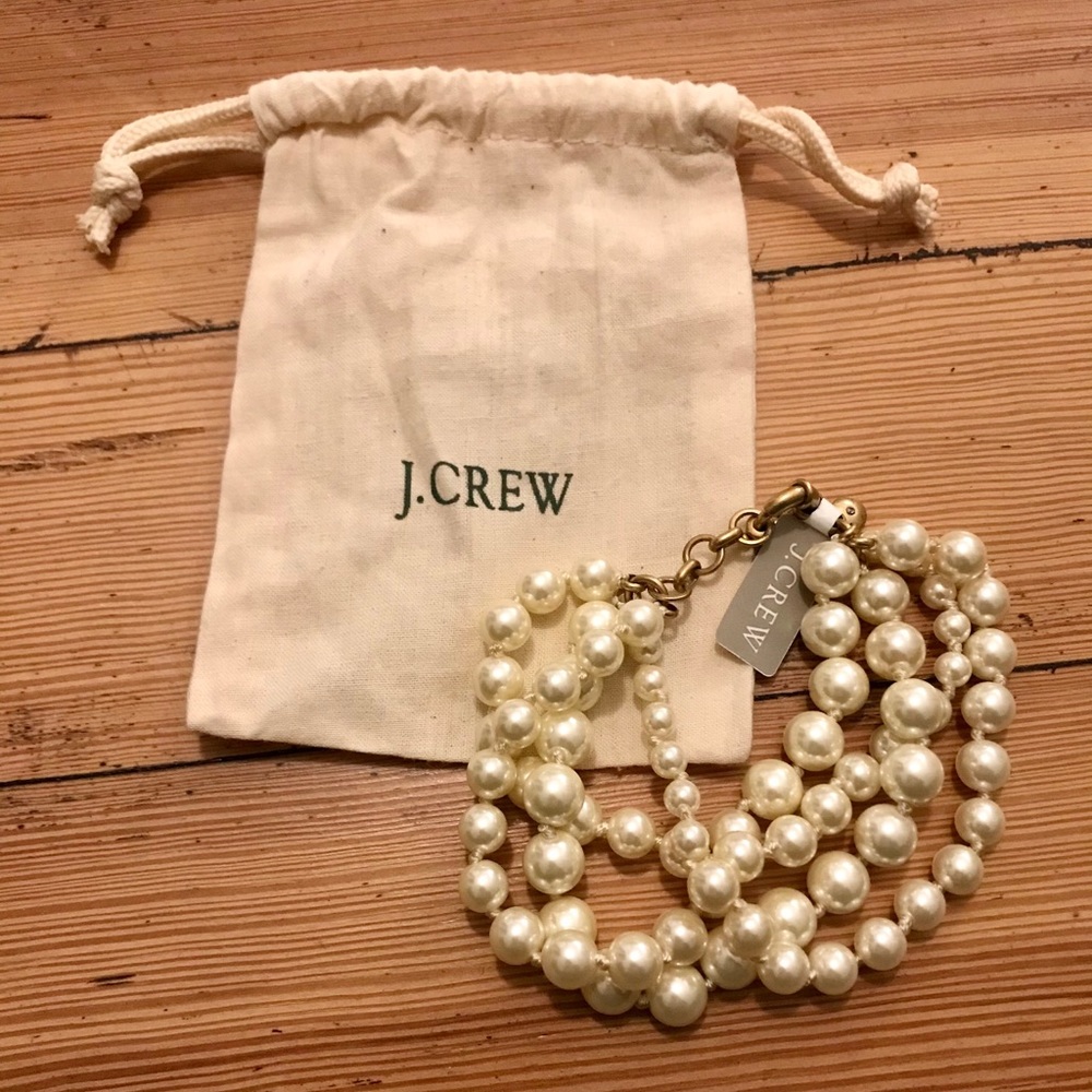 🤍J. Crew twisted hammock pearl bracelet.🤍